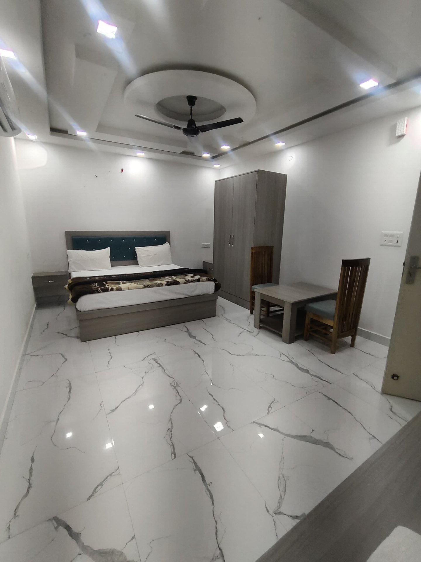 AC deluxe room — Shital Hotel Alwar